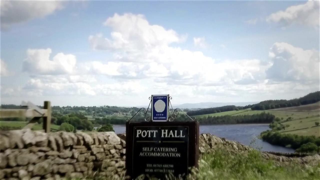 Pott Hall Masham Exterior photo